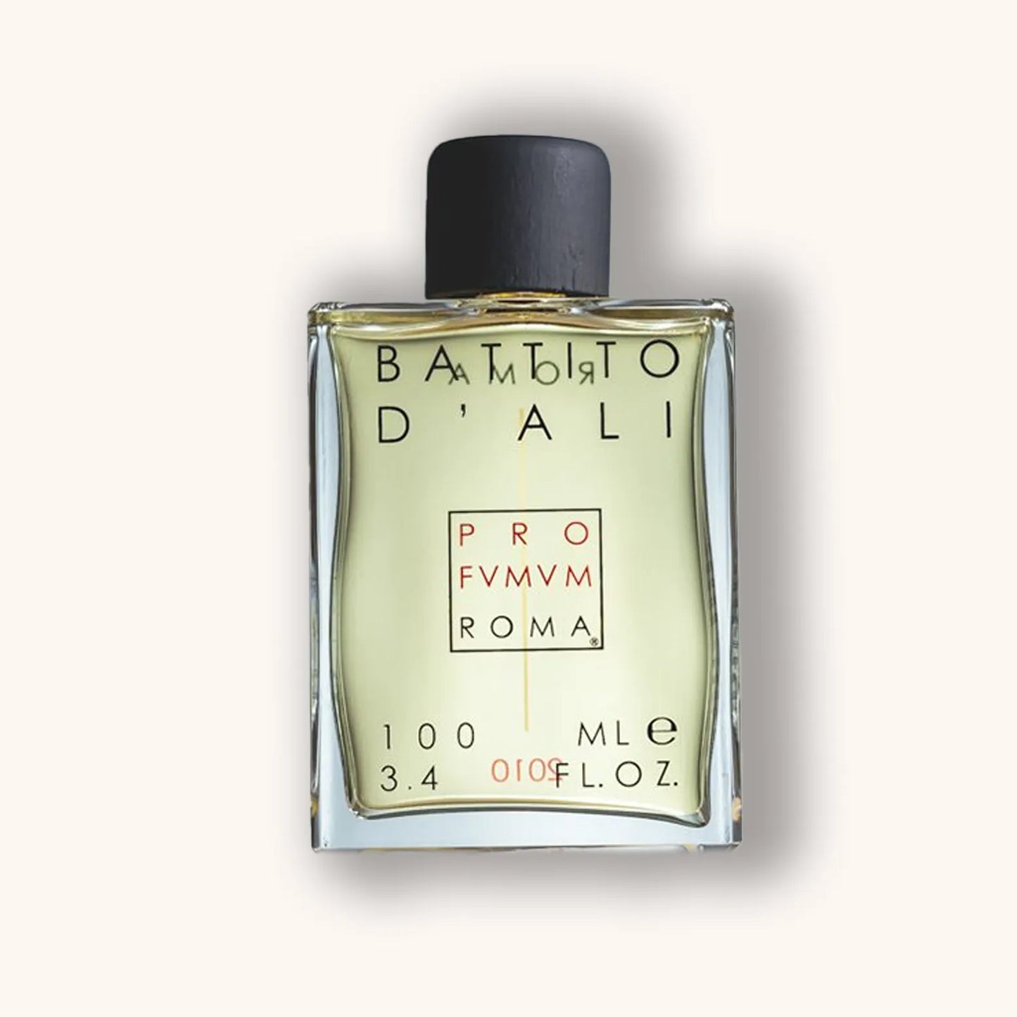 Alt text: A 100 ml bottle of Profumum Roma Battito d’Ali perfume, featuring a minimalist design with a clear glass body and a black cap, displaying elegant label text in a modern font.