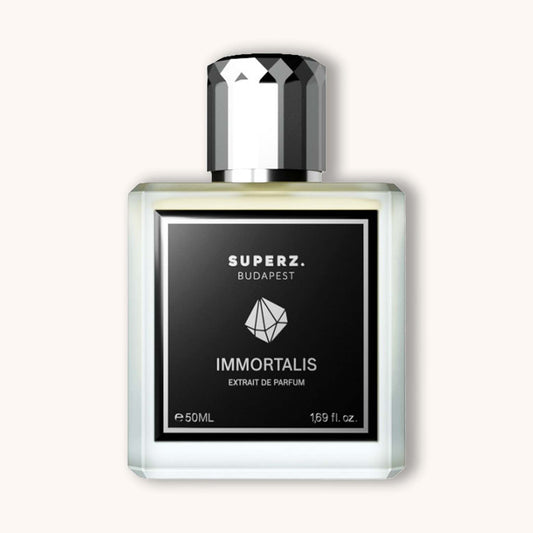 A perfume bottle of Superz Immortalis.